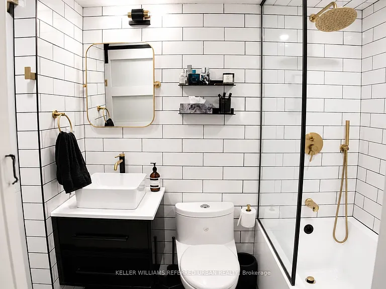1029 King St W #805 — Photo 13