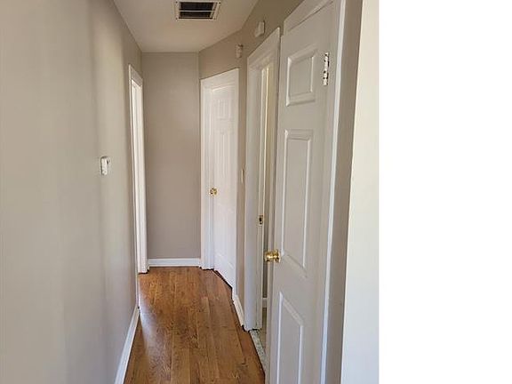 2nd image of 36205 Farragut Ave