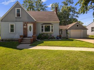 102 Martin Dr, Trail Creek, IN 46360