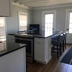211 Thames St — Photo 2