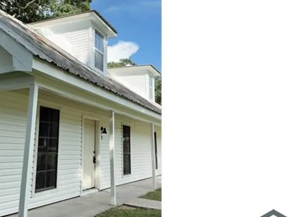 3621 Main Hwy #F, Breaux Bridge, LA 70517