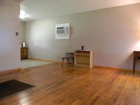 2nd image of 9335 McGaheysville Rd