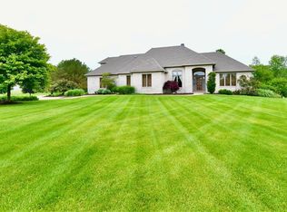 1045 Bear Cub Dr, Cicero, IN 46034