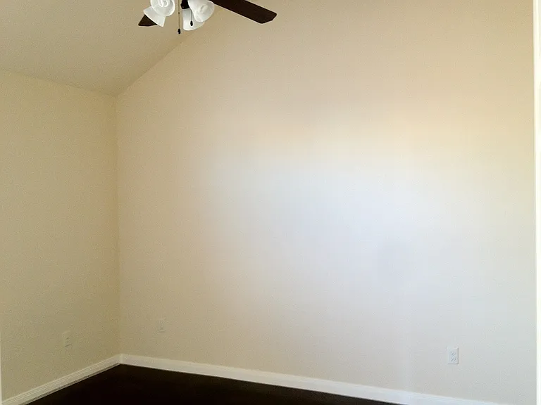 600 Monticello Cir — Photo 9