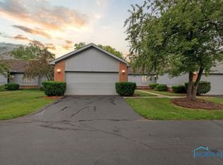 5817 Greenridge Ln #F, Toledo, OH 43615