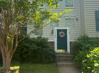 17520 Bristol Ter, Round Hill, VA 20141