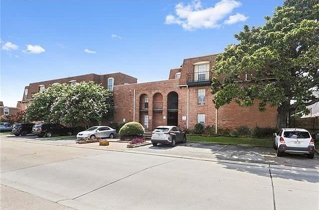1st image of 3126 Edenborn Ave APT 507