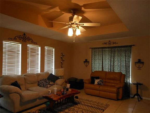 4th image of 303 Portsmouth Dr