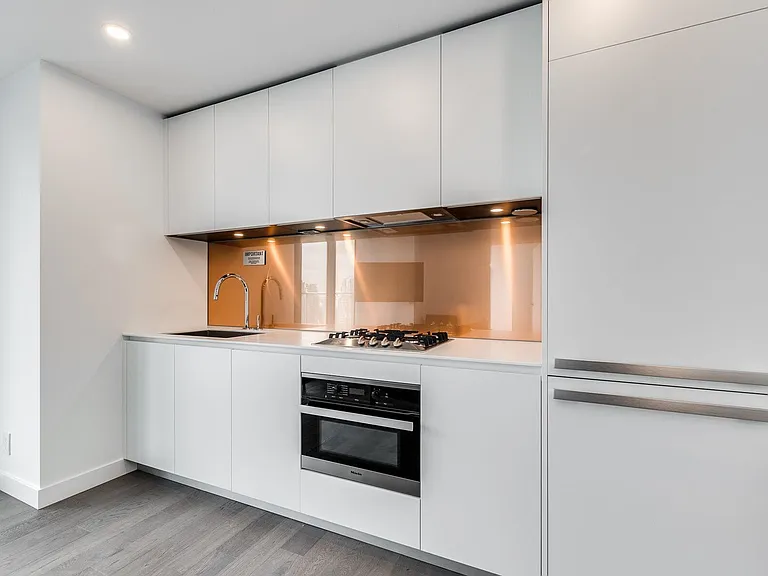 1480 Howe St #2701 — Photo 8