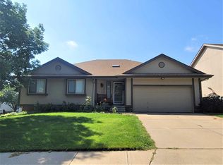 15051 Emmet St, Omaha, NE 68116