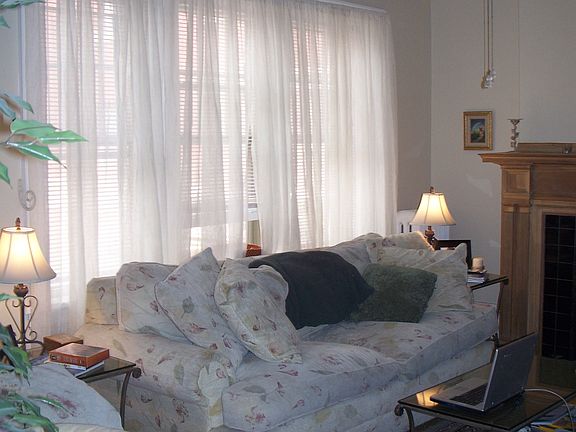 4th image of 212 N Oak Park Ave APT 1DD