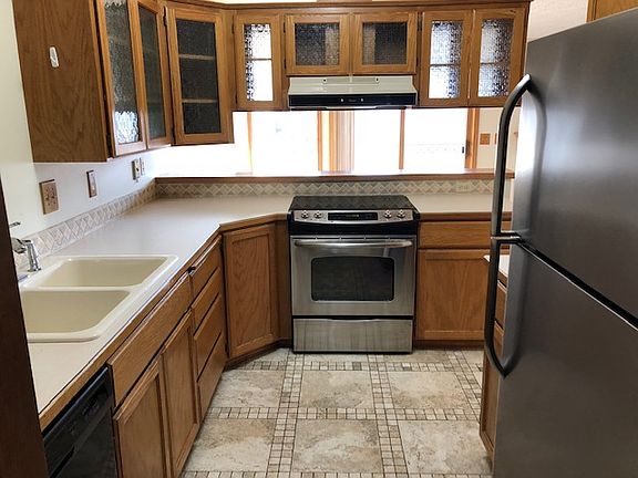 5th image of 3815 S Alder Dr #1