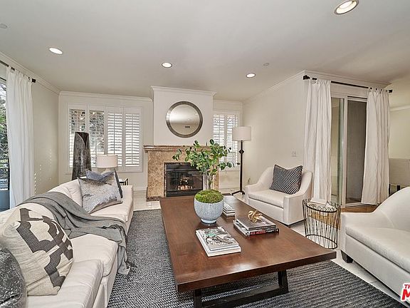 2nd image of 4925 Wilshire Blvd APT 203