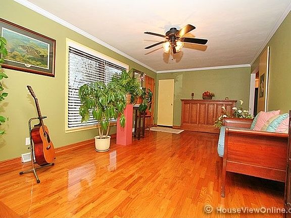 3rd image of 1106 Dorothy St