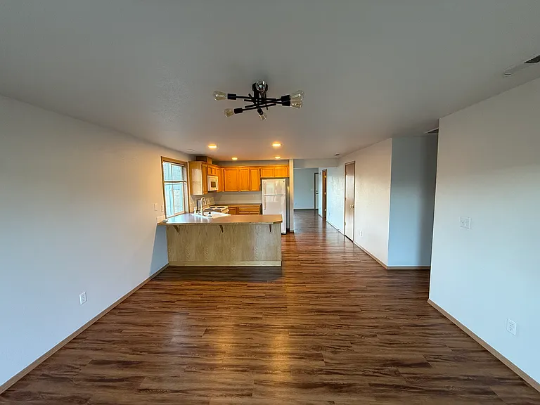 115 S Chinook St — Photo 7