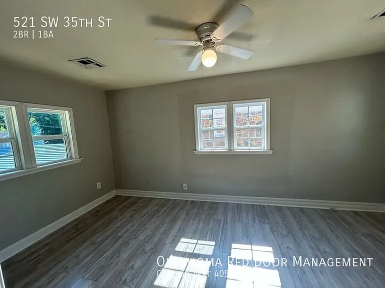521 SW 35th St — Photo 9