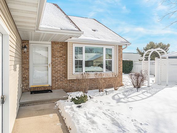 3rd image of 3540 N Terri Ln