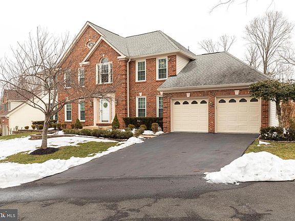 3rd image of 6185 Snowhill Ct