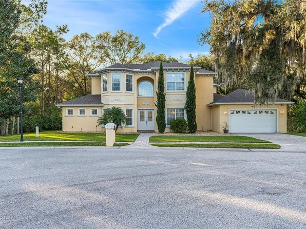 8608 NAVAJO AVENUE, TEMPLE TERRACE, FL 33637