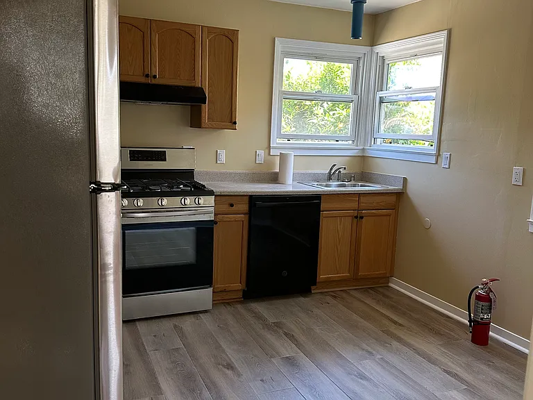 124 N Ellsworth Ave — Photo 3