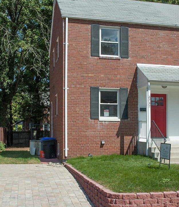 1st image of 2737 S Uhle St