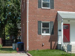 2737 S Uhle St, Arlington, VA 22206