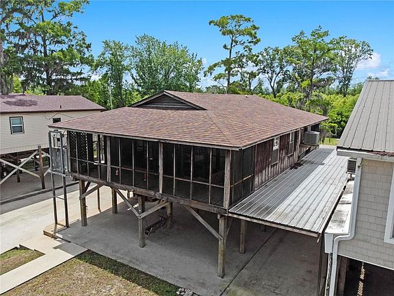 3rd image of 8153 Bryants Landing Rd