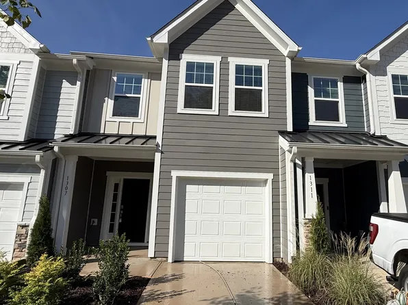 1307 Hammond Dr, Mebane, NC 27302