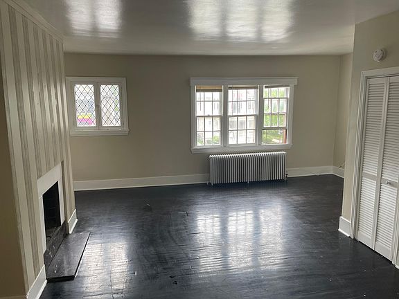4th image of 830 Elmwood Ave #2