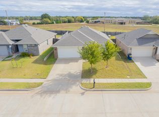1221 S Landry Ln, Stillwater, OK 74074