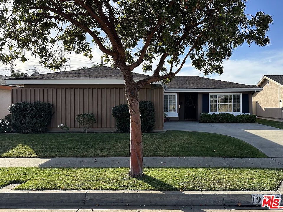 2nd image of 19735 Wiersma Ave
