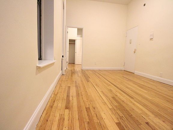 5th image of 252 W 91st St #A2