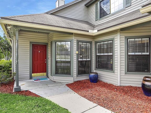 3rd image of 10542 Running Oak Ct