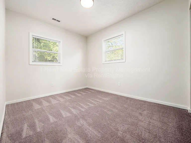 878 1/2 Sullivant Ave — Photo 14