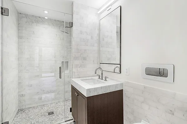 Rented by Keller Williams NYC | media 22