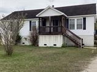 877 Merrimon Rd, Beaufort, NC 28516