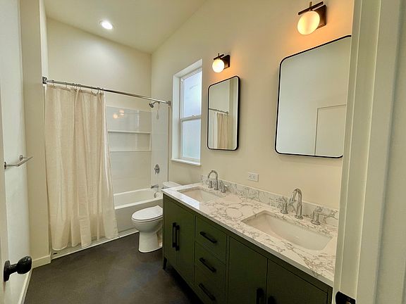 5th image of 419 Lincoln St APT 5