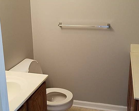 5th image of 134 Oak Ln