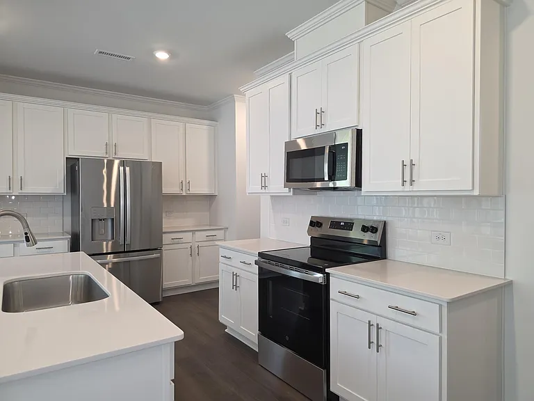 217 Caitlyn Pkwy — Photo 2