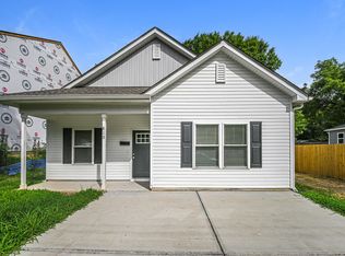812 Cantwell St, Charlotte, NC 28208