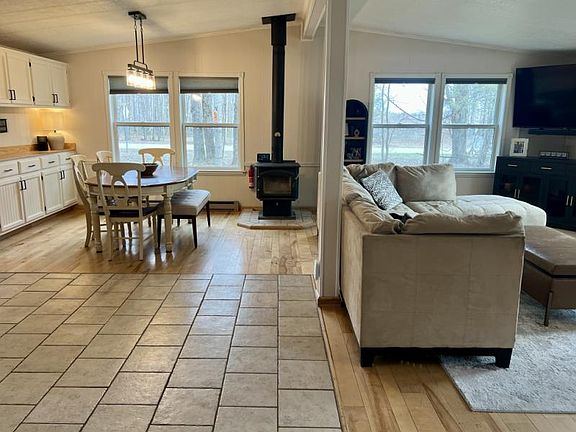 5th image of 34963 S Tomlinson Ln