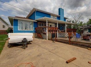 710 N Bankview Close, Drumheller, AB T0J0Y6