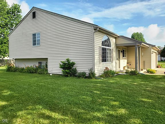 2nd image of 4734 N Hackberry Ct