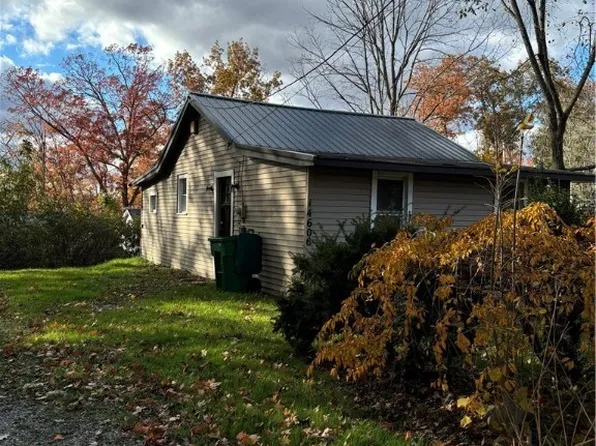 14606 Castlewood Dr, Newbury, OH 44065