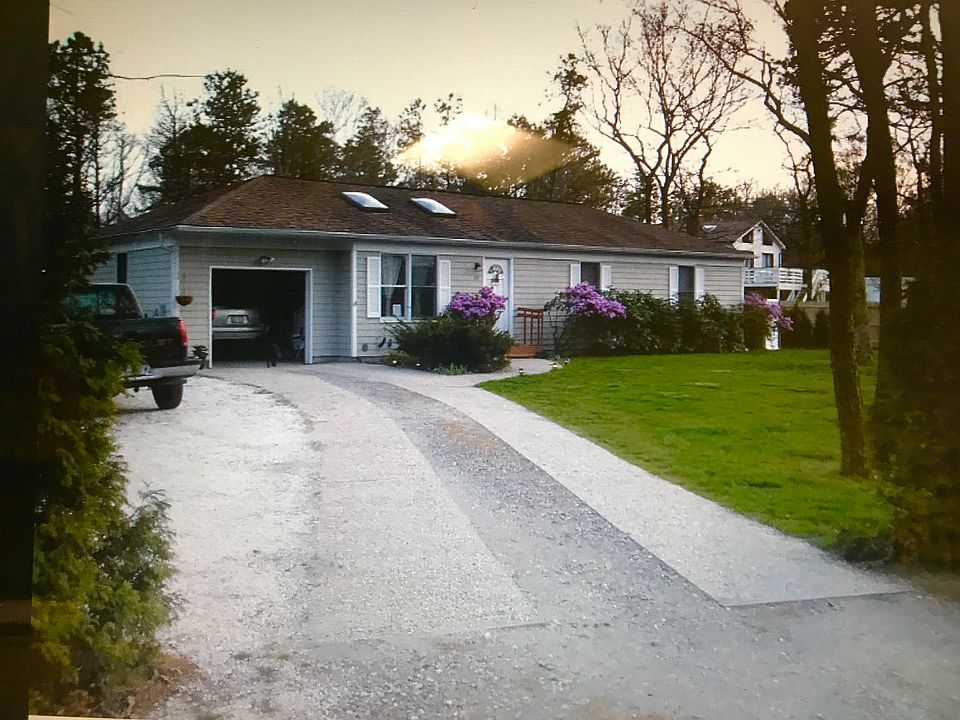 1st image of 257 W Montauk Hwy