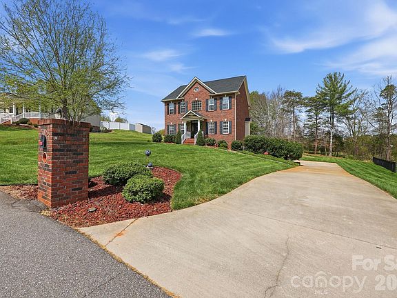4th image of 1951 46th Avenue Dr NE