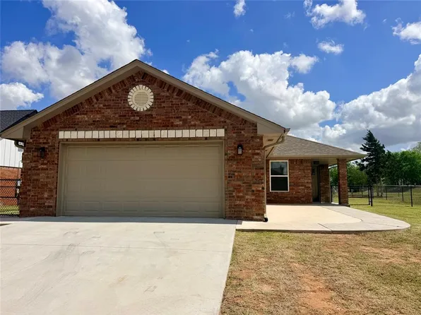 131 Bowerwood Dr, Chickasha, OK 73018