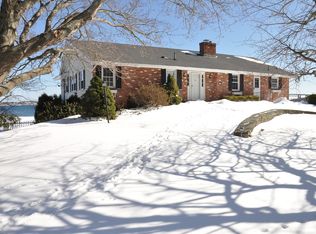 10 Seaview Ave, Jamestown, RI 02835