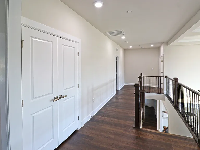1040 Stepping Pl — Photo 67