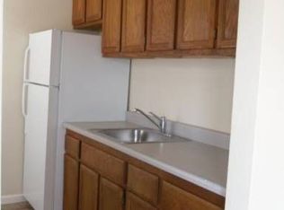11050 Apricot St, Oakland, CA 94603